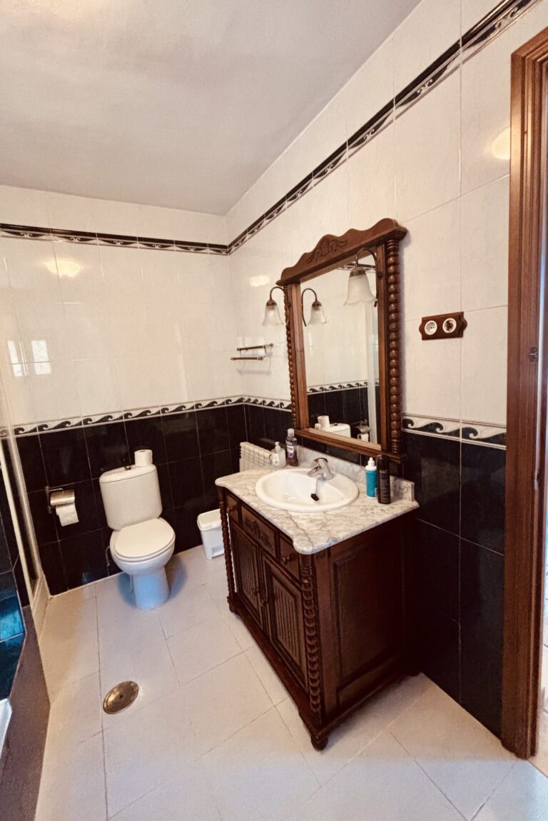 The villa bath1 02