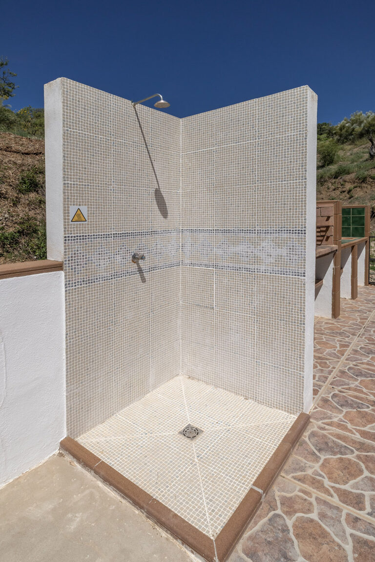 The villa pool 28
