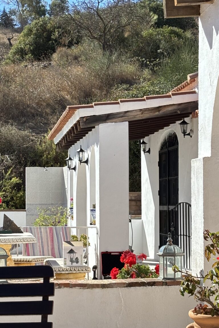 The villa terr 02